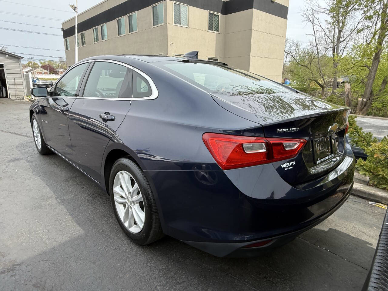 Used 2016 Chevrolet Malibu LT w/ Leather Package FWD image 6