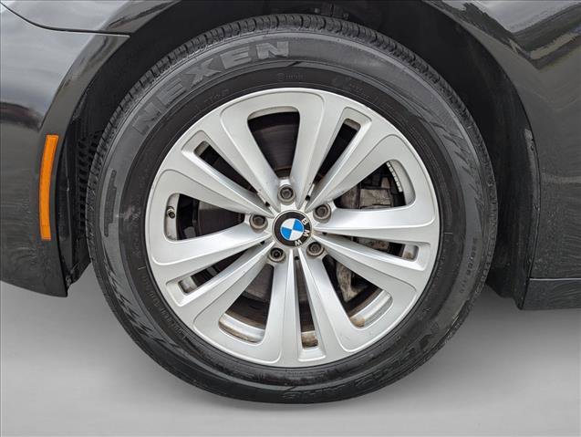 Used 2015 BMW 740Li xDrive image 9