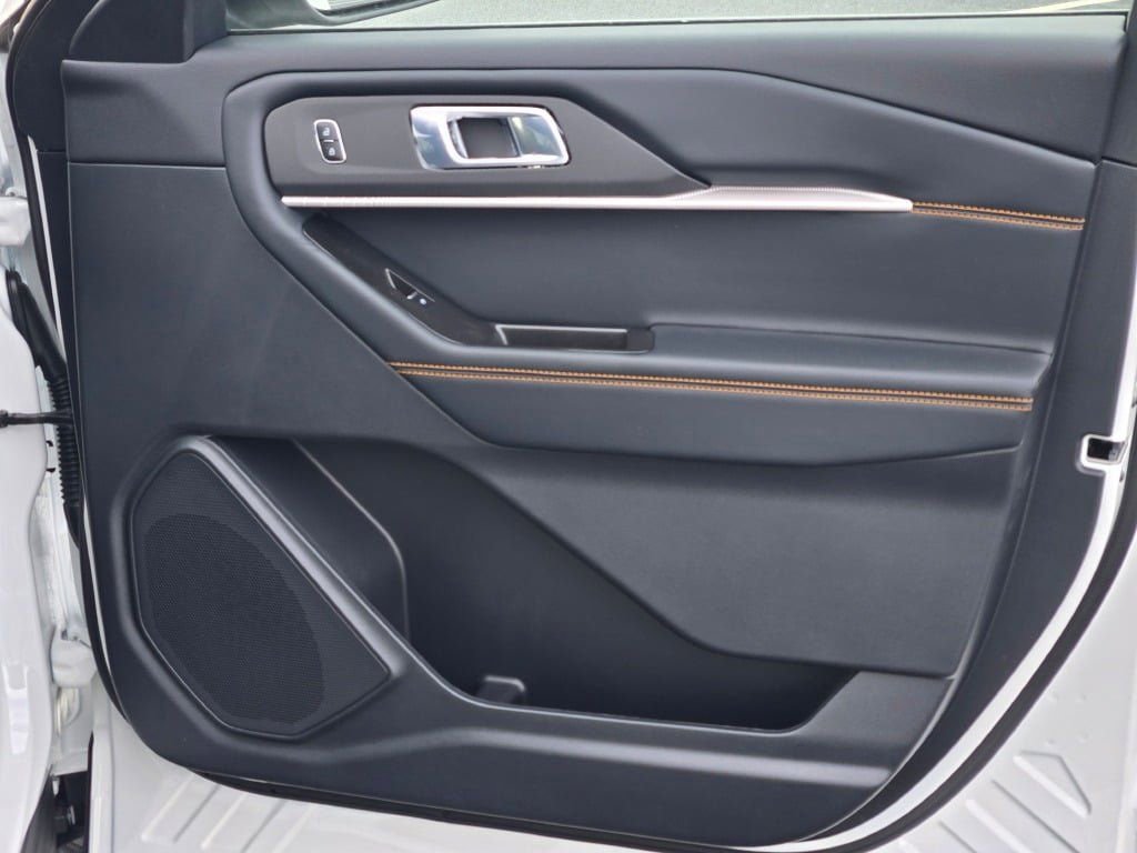 New 2026 Ford Explorer Tremor w/ Tremor Convenience Package image 5