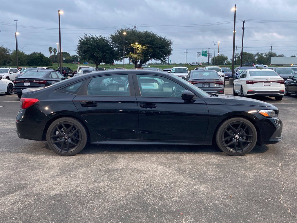 Used 2024 Honda Civic Sport image 4