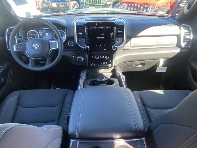 New 2026 RAM 1500 4x4 Crew Cab image 34