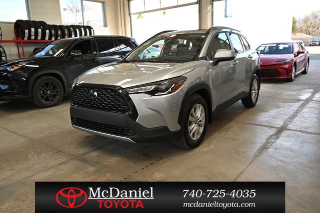 Used 2024 Toyota Corolla Cross LE w/ Moonroof Package AWD/4WD image 1