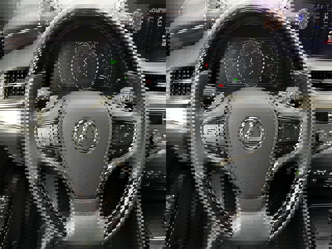 Used 2020 Lexus ES 300h w/ Premium Package image 11