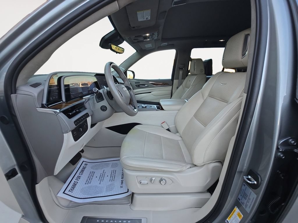 Used 2024 Cadillac Escalade Premium Luxury Platinum AWD/4WD image 9
