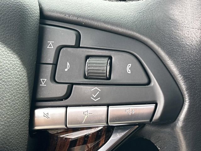 Certified 2022 Cadillac Escalade Premium Luxury w/ Performance Package AWD/4WD image 28