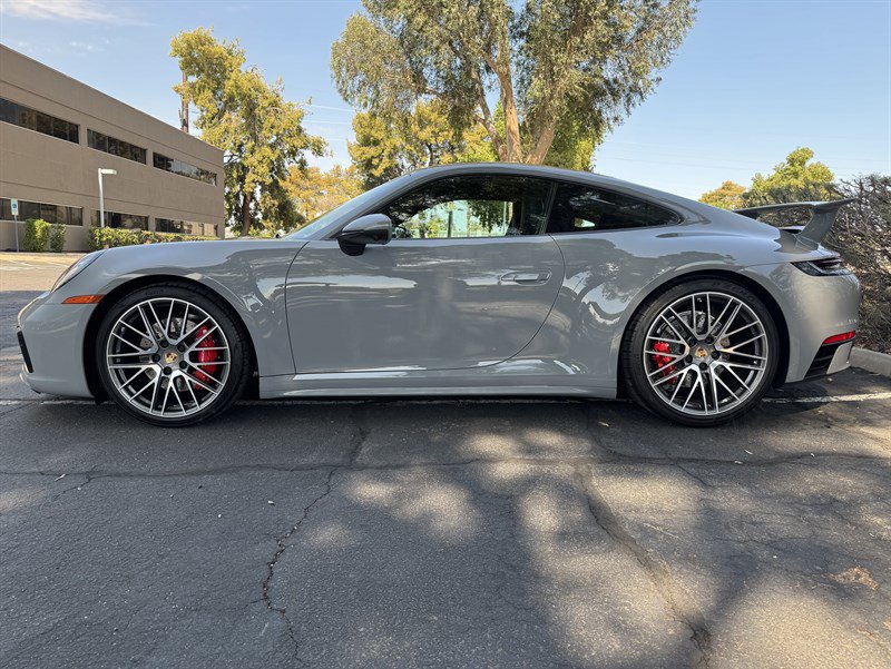 Used 2024 Porsche 911 Carrera 4S w/ Premium Package AWD/4WD image 13