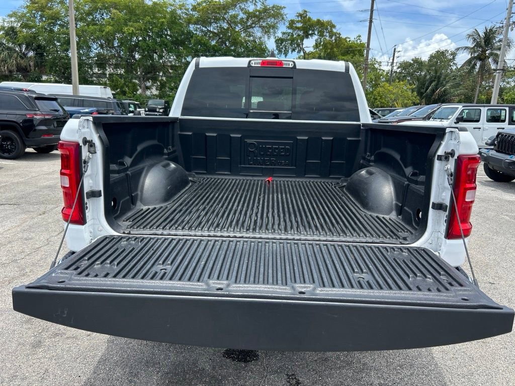 Used 2025 RAM 1500 Laramie AWD/4WD image 30