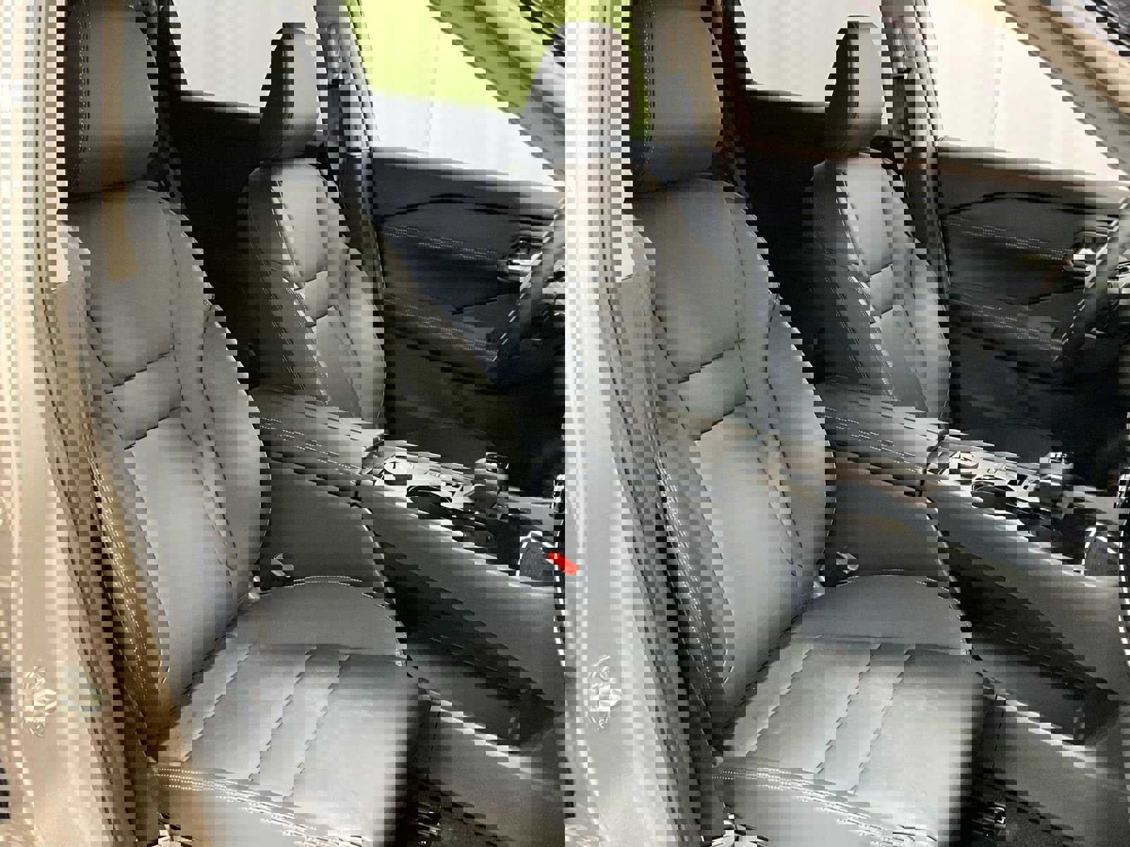 Used 2025 Nissan Rogue SL image 6