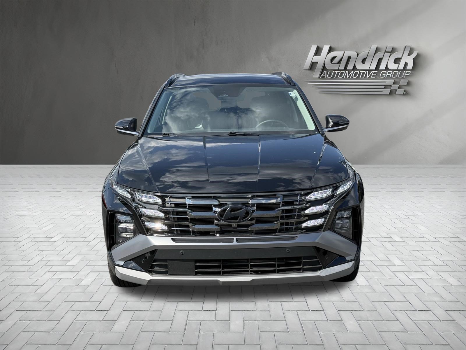 Used 2025 Hyundai Tucson Limited FWD image 2