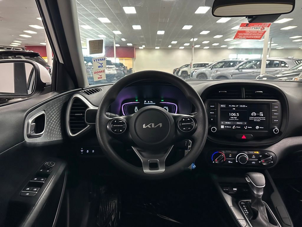 Used 2024 Kia Soul LX w/ Option Group 015 image 24