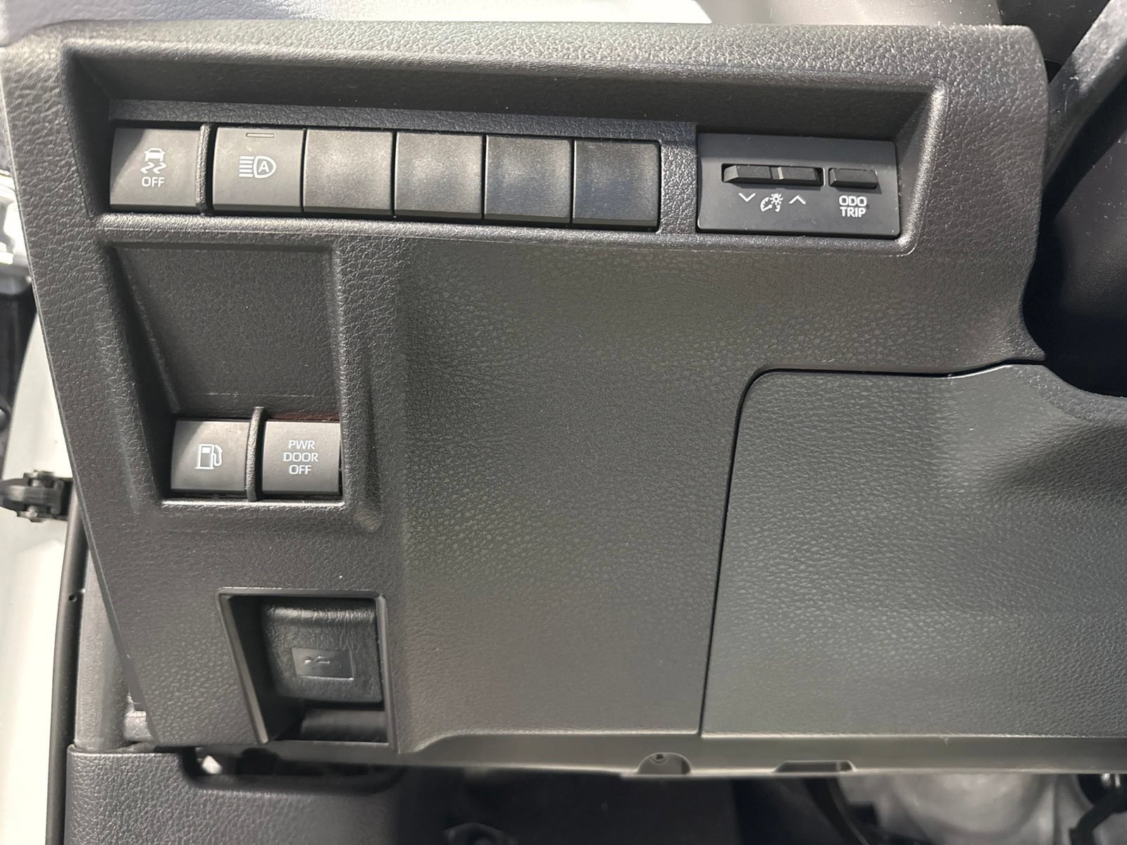 Used 2025 Toyota Sienna XLE FWD image 49