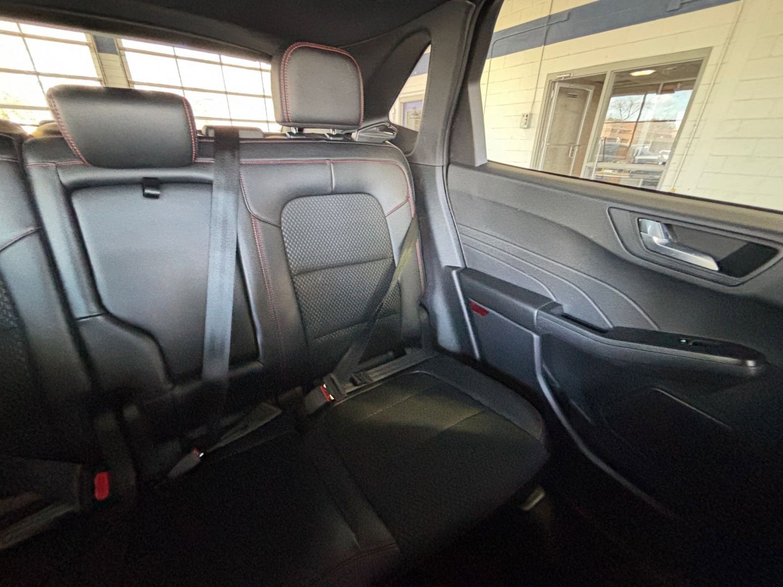 Used 2025 Ford Escape ST-Line AWD/4WD image 38