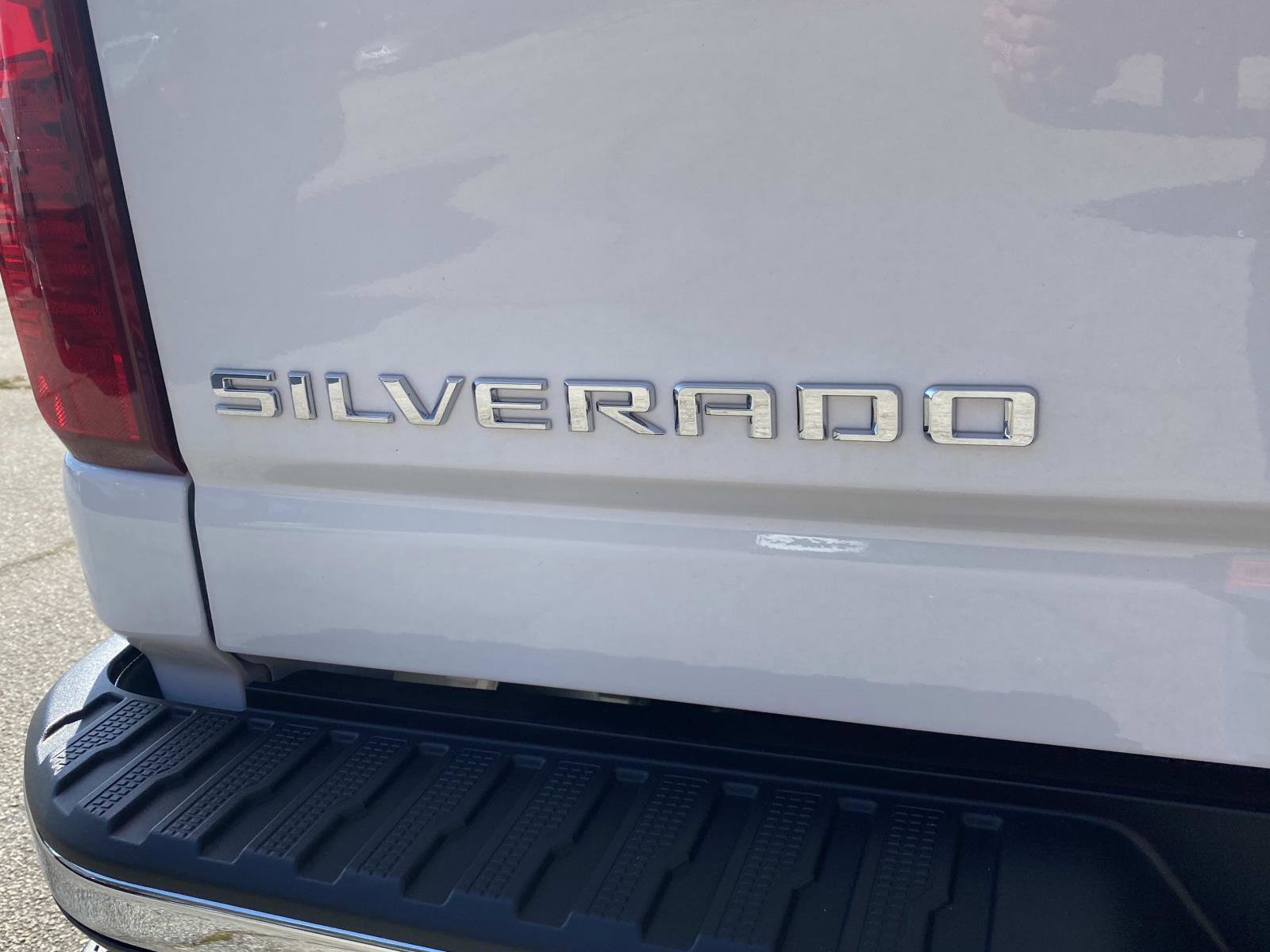 Used 2025 Chevrolet Silverado 2500 W/T w/ WT Convenience Package image 5