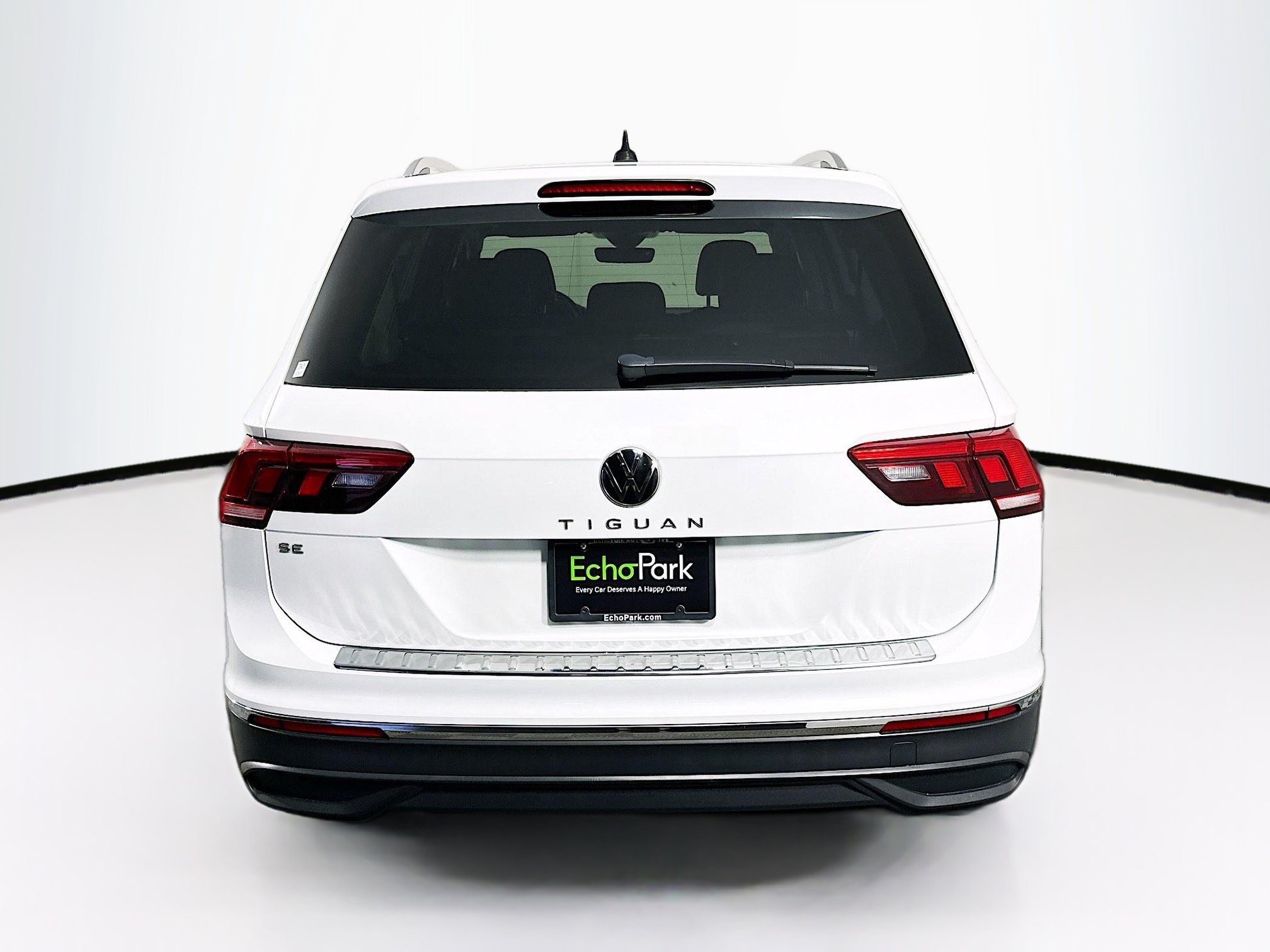 Used 2023 Volkswagen Tiguan SE FWD image 7