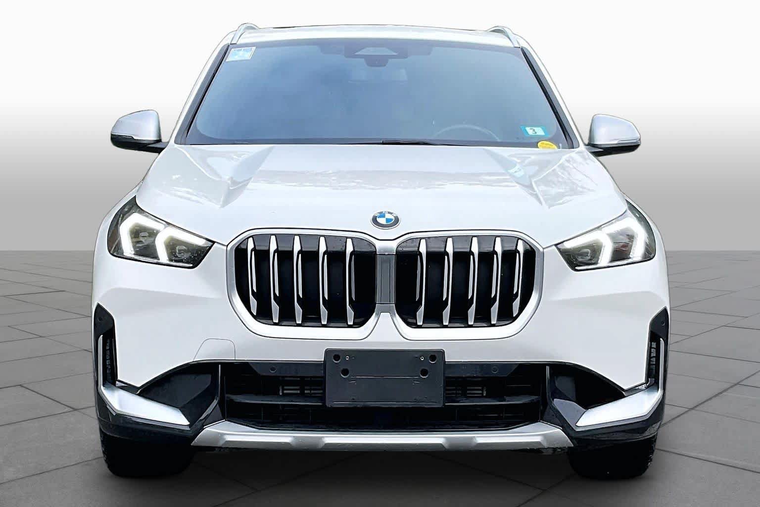 Used 2023 BMW X1 xDrive28i w/ Convenience Package AWD/4WD image 3