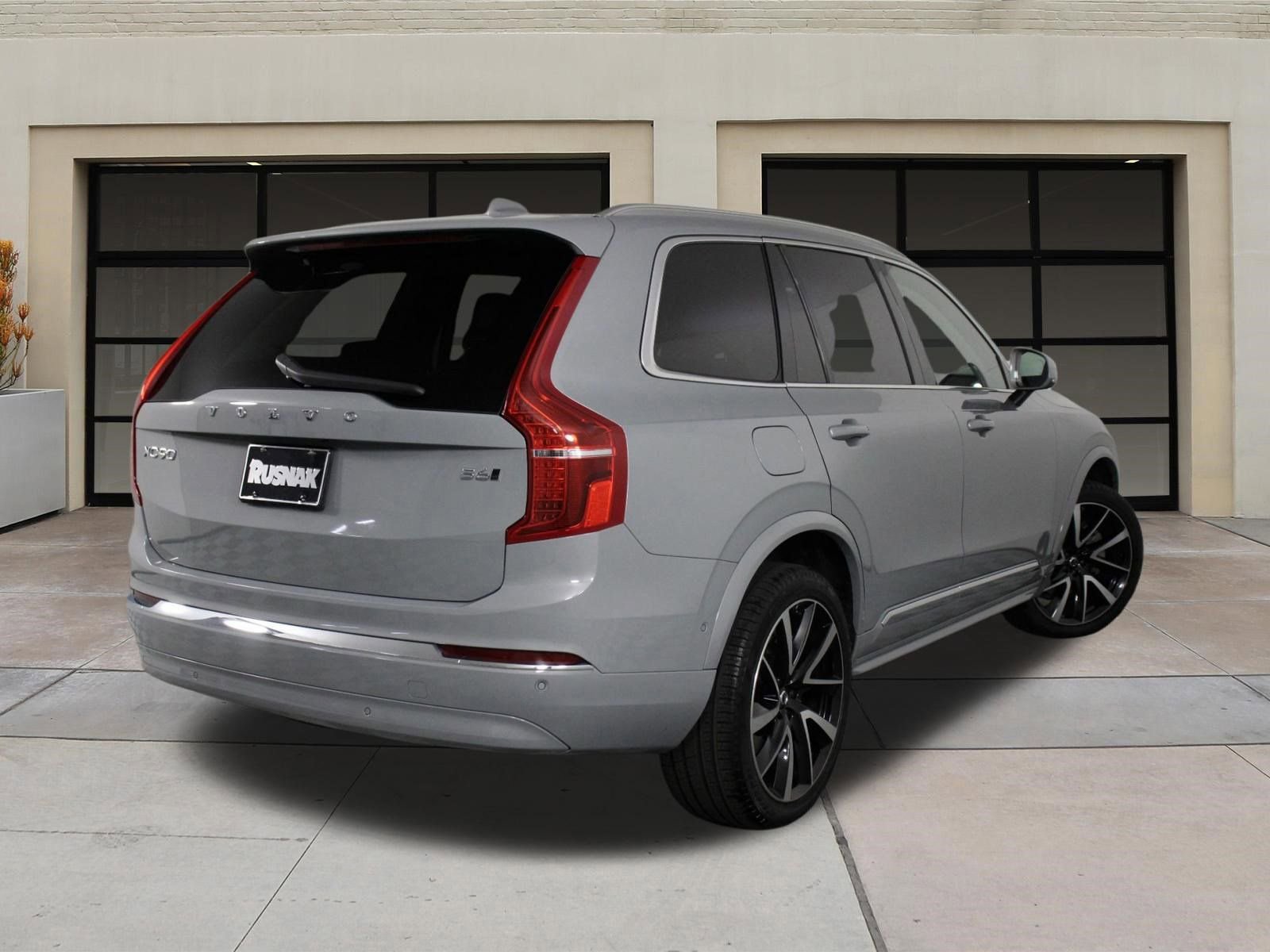 Used 2025 Volvo XC90 B6 Plus AWD/4WD image 4