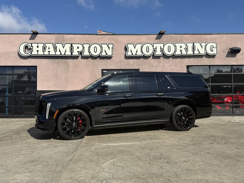 Used 2026 Cadillac Escalade ESV V