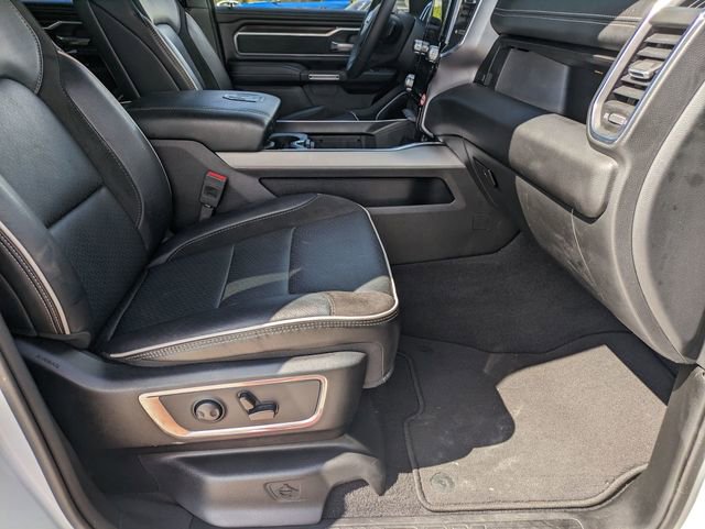 Used 2025 RAM 1500 Laramie image 31