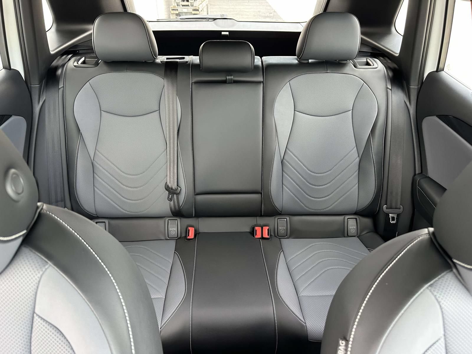 New 2026 Volkswagen Tiguan SE R-Line AWD/4WD image 14