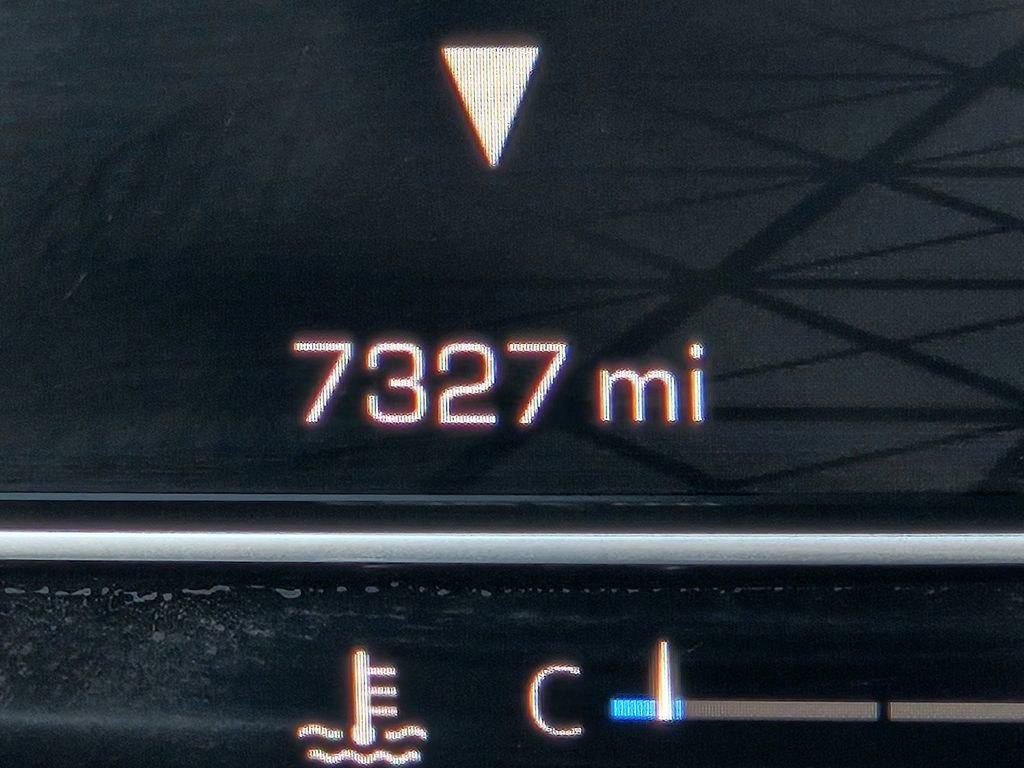 Used 2025 GMC Sierra 2500 AT4 image 32