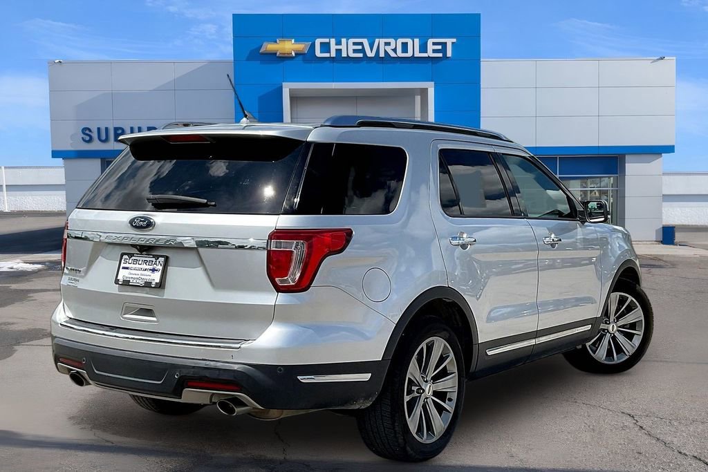 Used 2018 Ford Explorer Limited FWD image 2