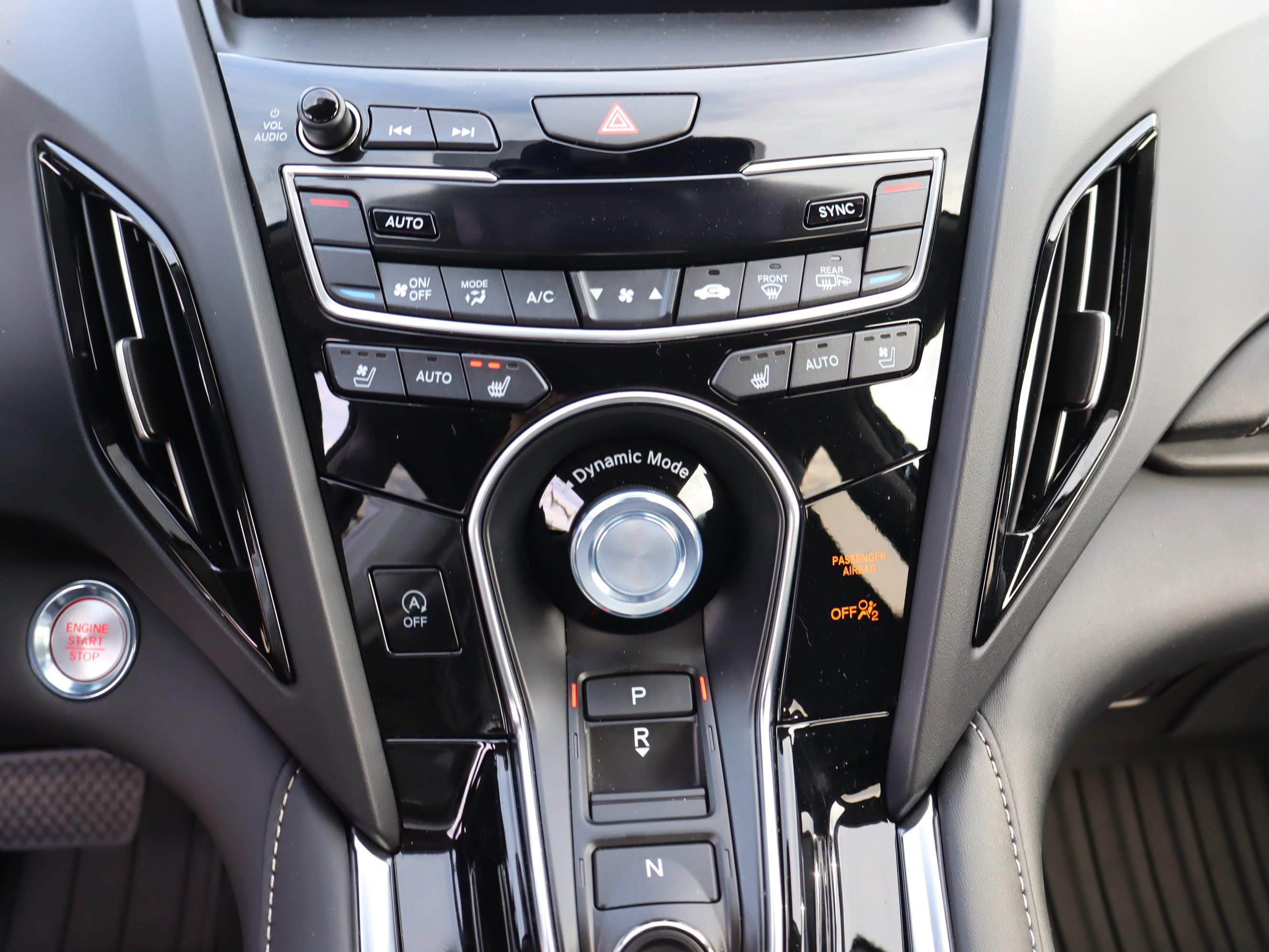 Used 2025 Acura RDX SH-AWD w/ Advance Package image 28