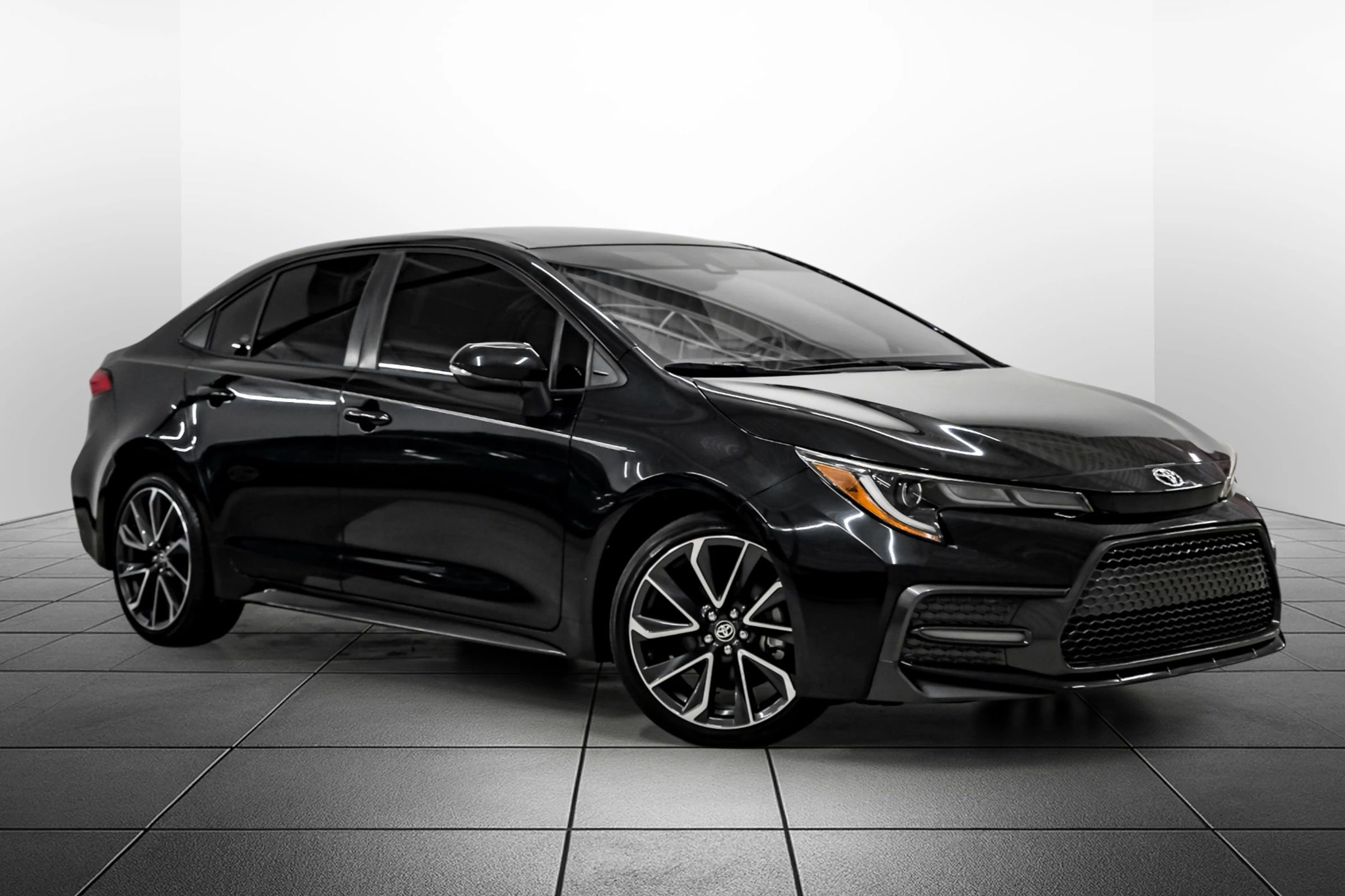 Used 2021 Toyota Corolla SE image 6