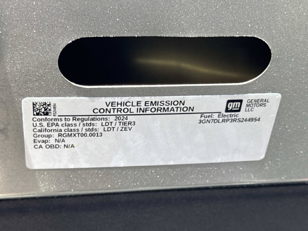 Used 2024 Chevrolet Equinox EV LT FWD image 20