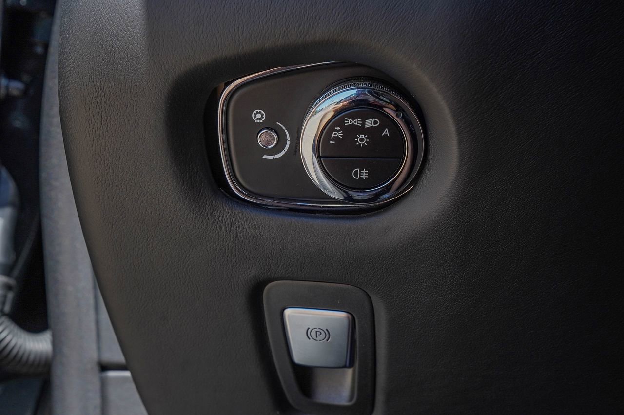 Used 2019 Aston Martin DBS Superleggera image 33