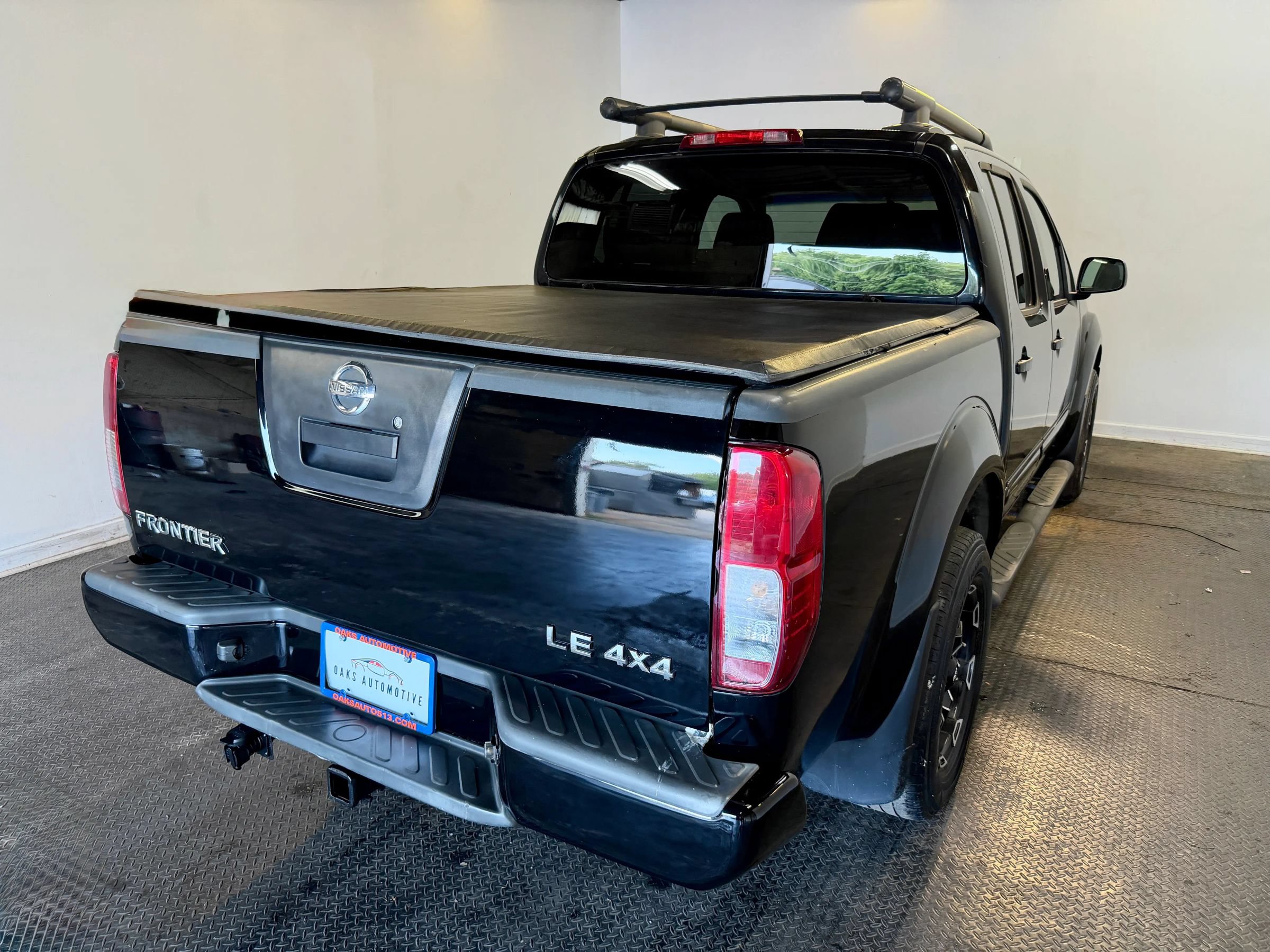Used 2008 Nissan Frontier LE AWD/4WD image 7