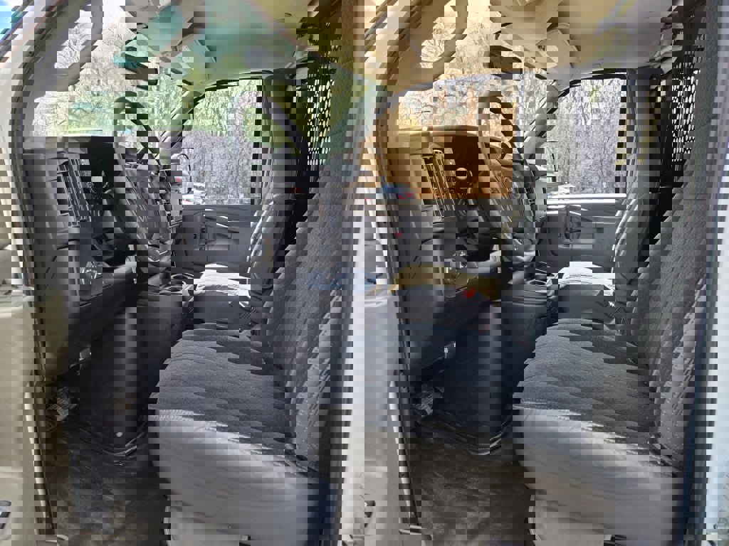 Used 2024 GMC Savana 2500 w/ Driver Convenience Package image 16