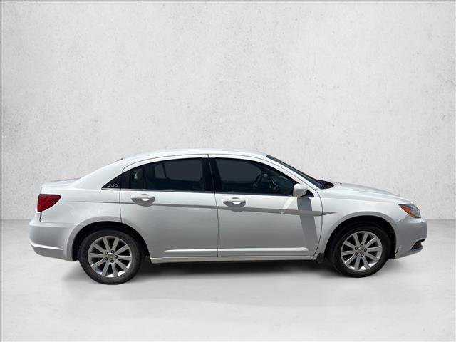 Used 2014 Chrysler 200 Touring FWD image 6