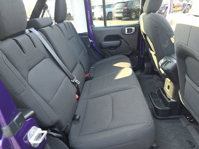 Used 2023 Jeep Wrangler Unlimited w/ Sun & Screen Package image 48