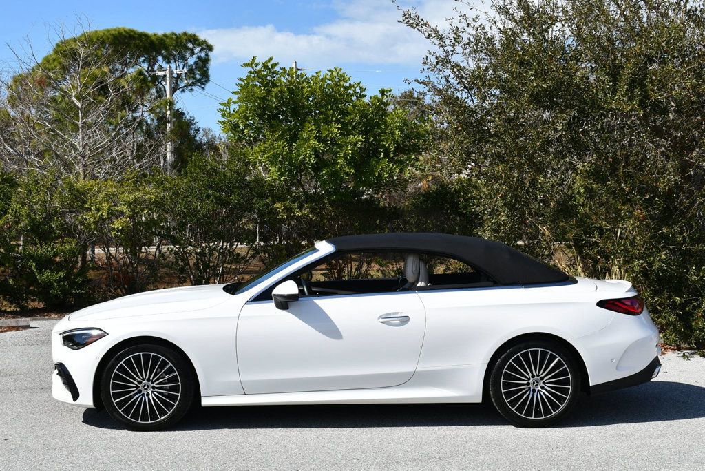 Used 2025 Mercedes-Benz CLE 300 4MATIC Cabriolet image 34
