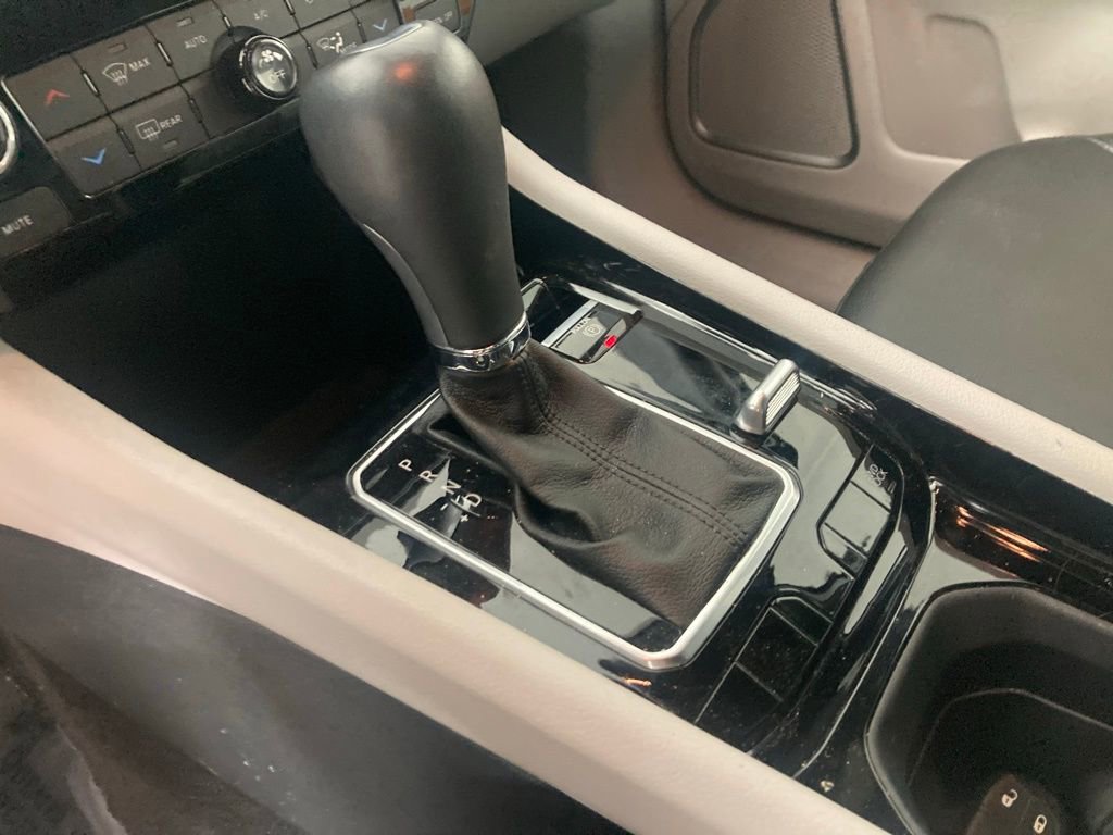 Used 2024 Jeep Compass Limited image 9