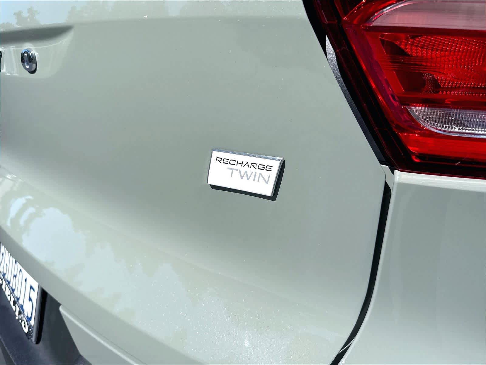 Used 2023 Volvo XC40 Recharge Plus AWD/4WD image 11