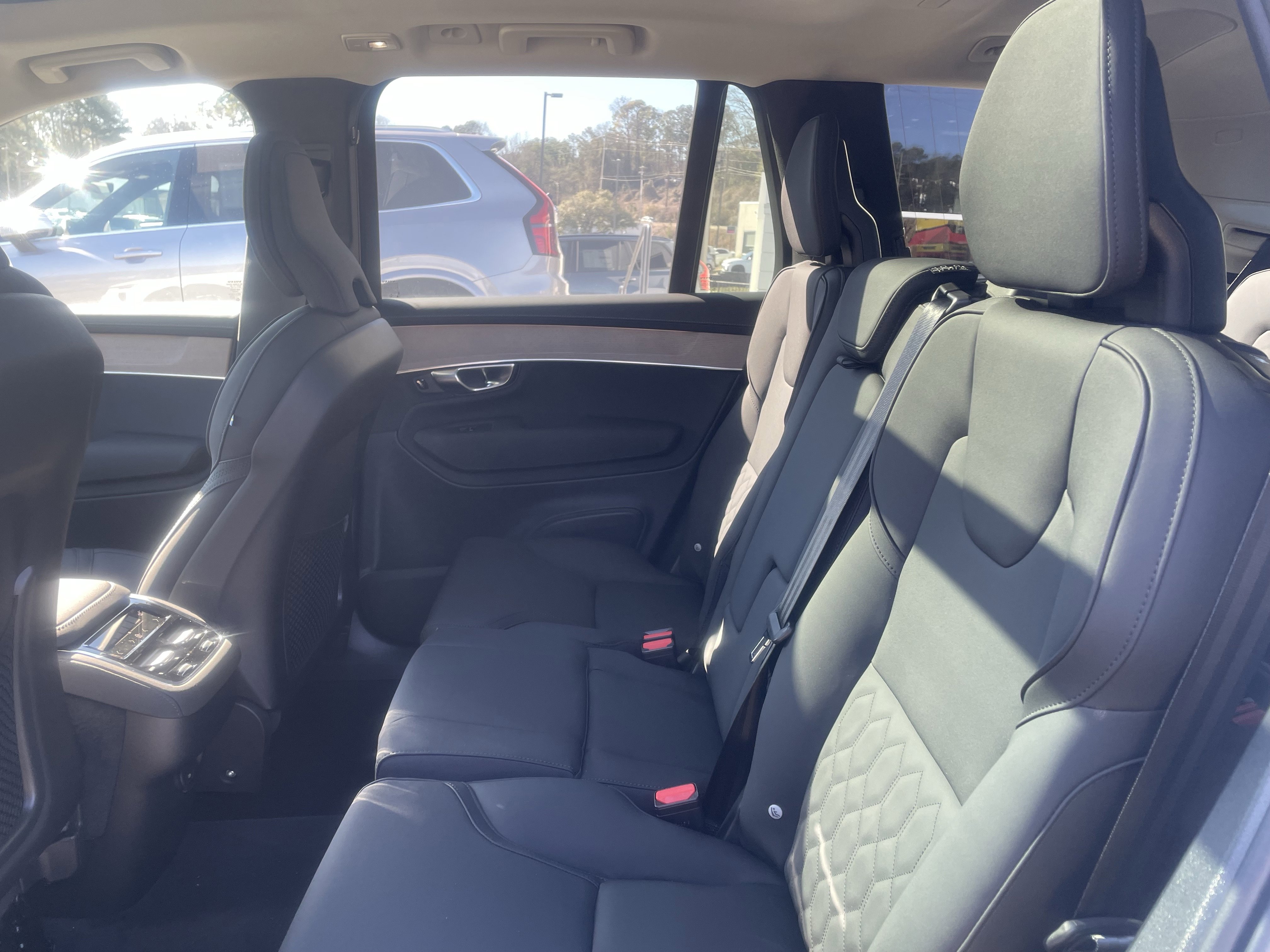 New 2026 Volvo XC90 B6 Plus w/ Protection Package Premier image 12