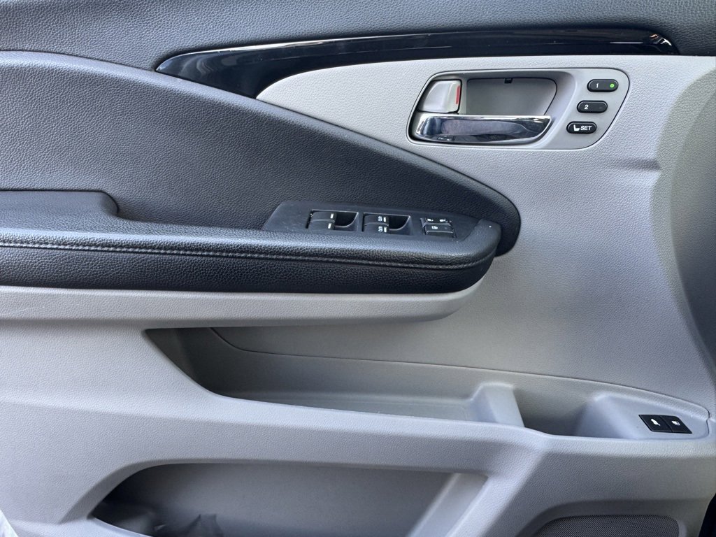 Used 2022 Honda Pilot Touring image 18