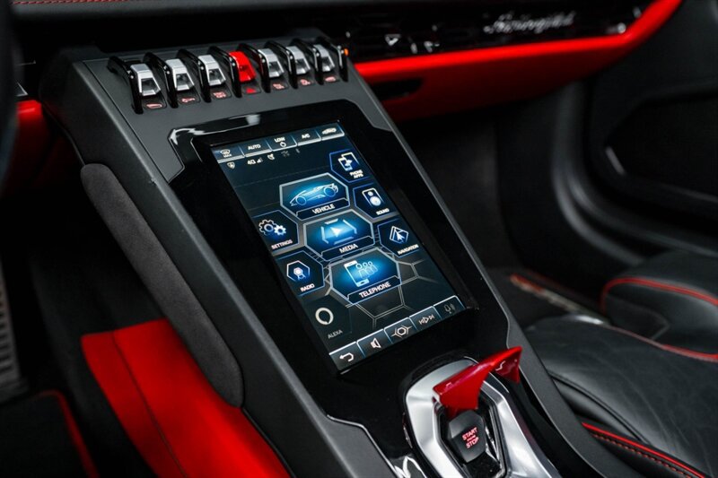 Used 2021 Lamborghini Huracan EVO RWD image 27
