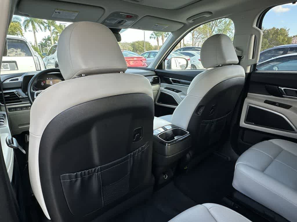 Used 2023 Kia Telluride EX w/ EX Captain's Chair Package FWD image 23