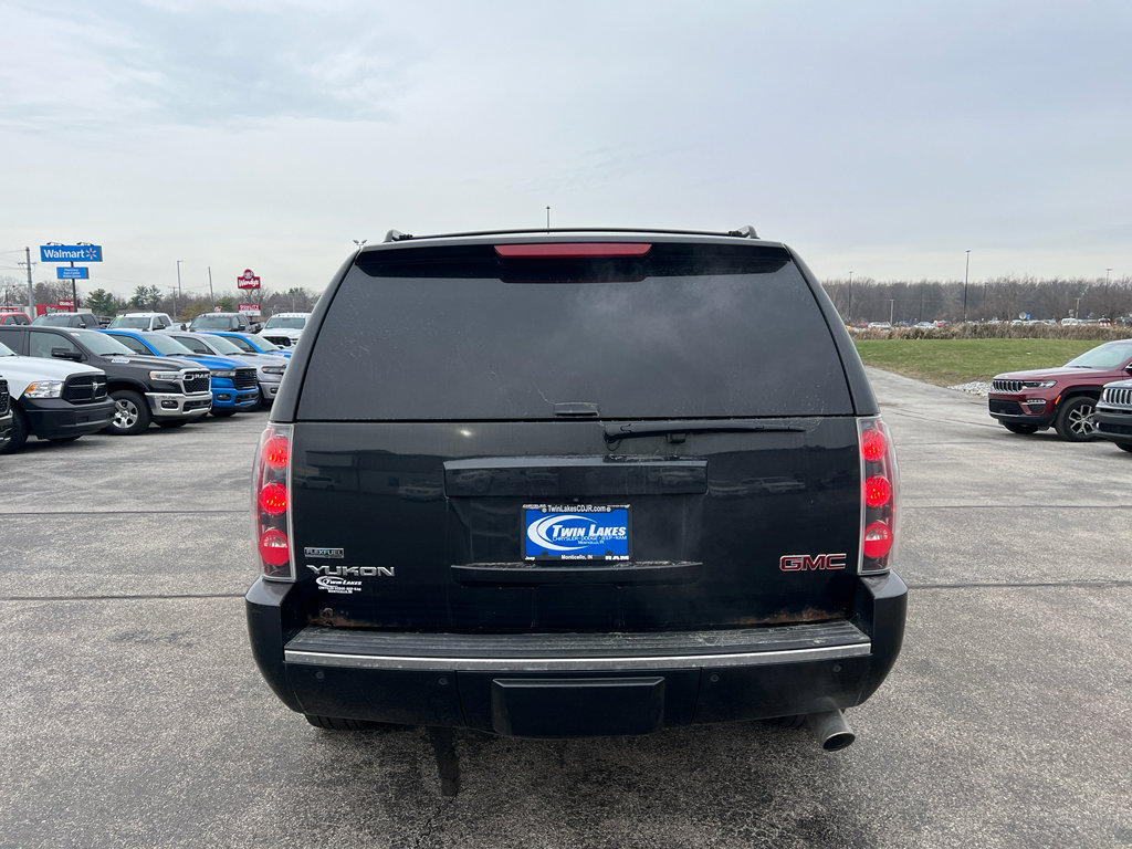 Used 2011 GMC Yukon Denali image 7