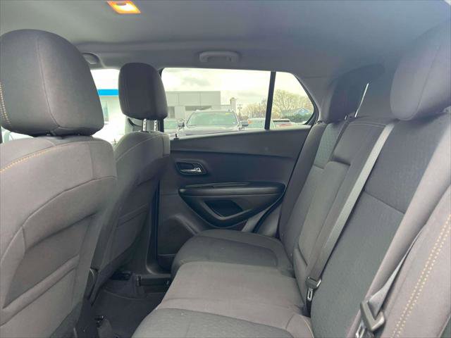 Used 2022 Chevrolet Trax LS w/ Tint and Cruise Package image 11