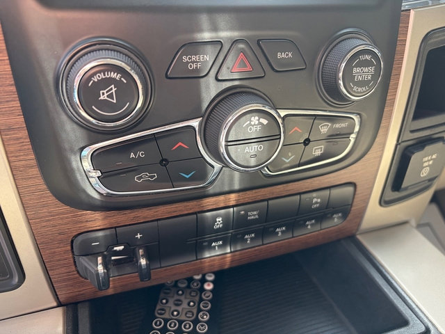 Used 2014 RAM 2500 Laramie w/ Convenience Group AWD/4WD image 26