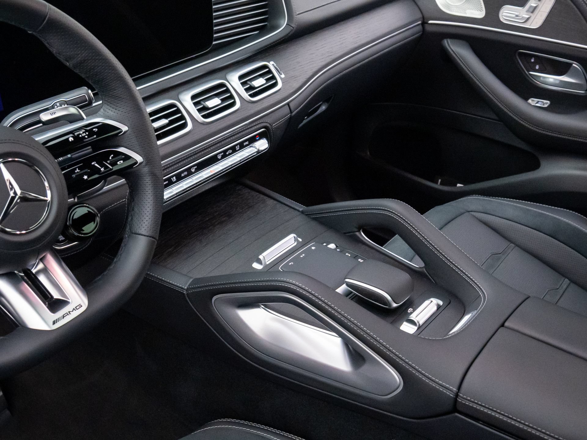 New 2026 Mercedes-Benz GLE 53 AMG 4MATIC image 12
