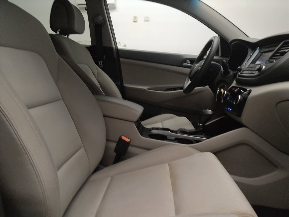 Used 2016 Hyundai Tucson SE w/ Option Group 02 FWD image 21