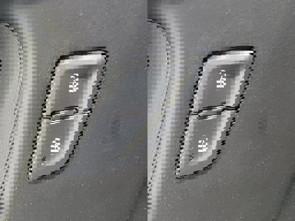 Used 2024 Chevrolet Malibu LT image 29