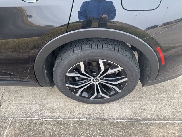 Used 2024 Toyota Crown XLE image 26