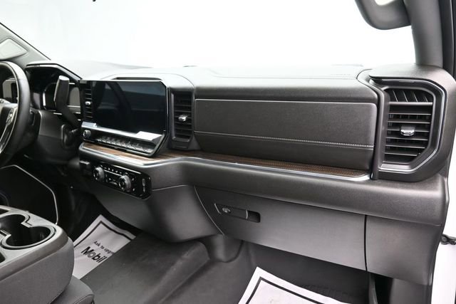 Used 2024 Chevrolet Silverado 2500 LT AWD/4WD image 36