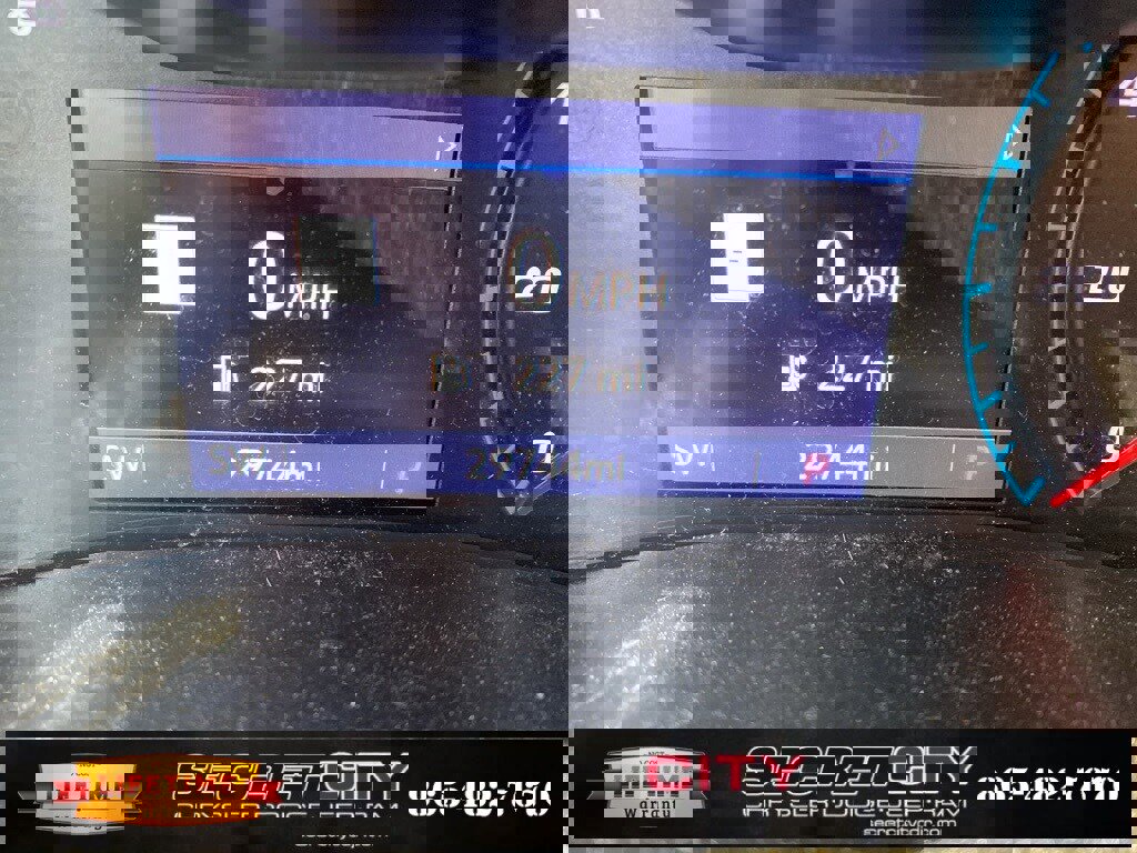 Used 2022 GMC Canyon Denali image 10