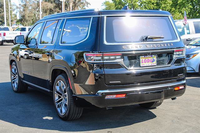 New 2023 Jeep Grand Wagoneer Series III image 2